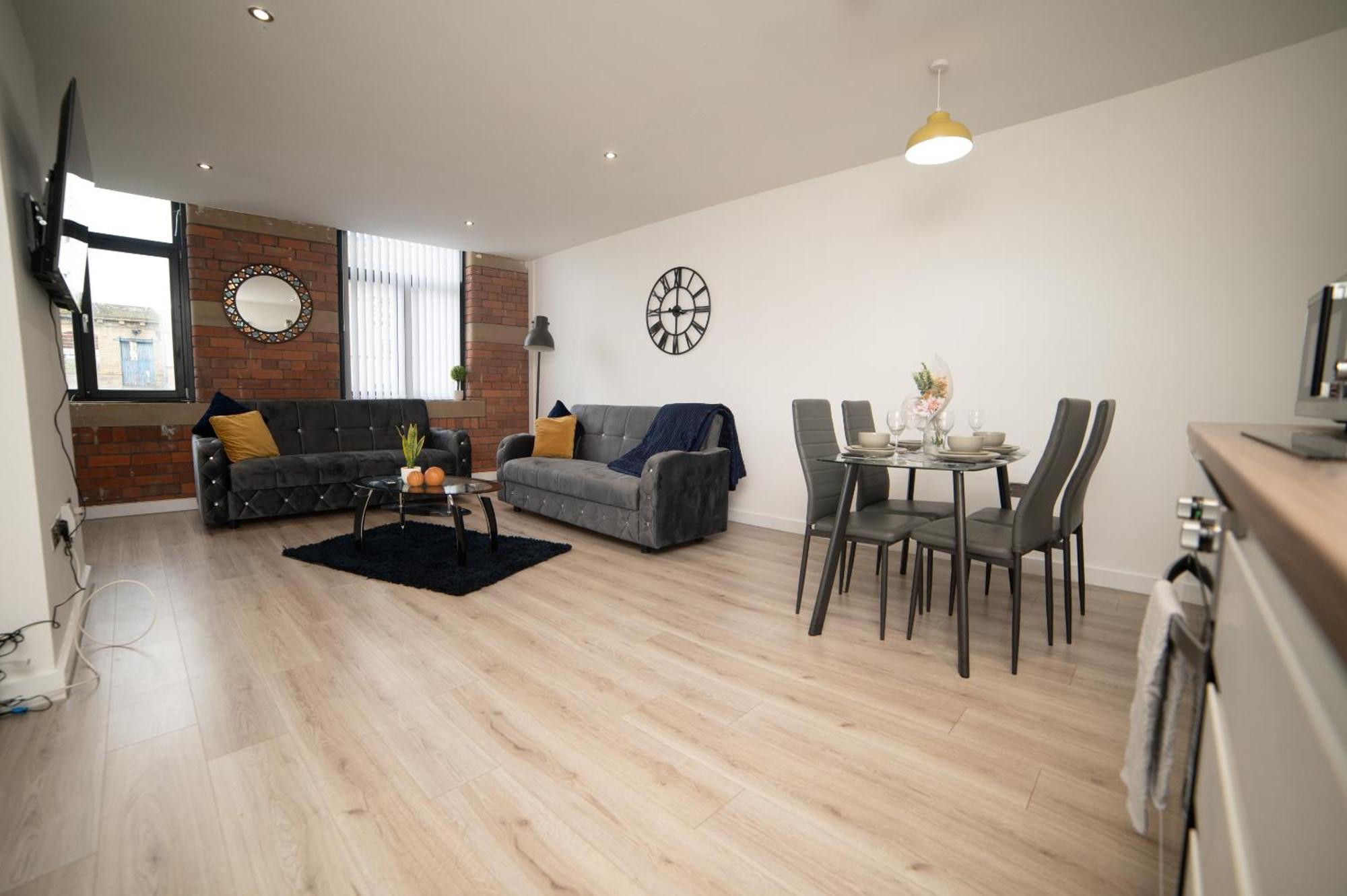 Apartment Bv Luxury Conditioning House
